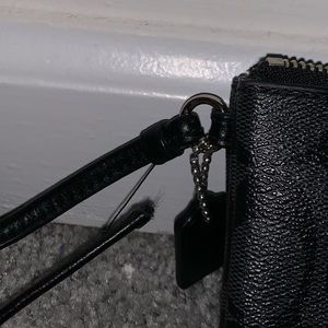 Coach wristlet/wallet - strap broken
